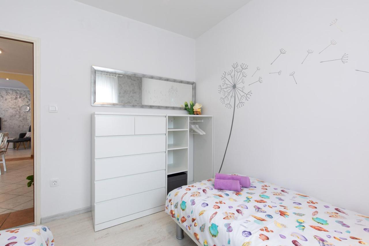 Apartment Blazi Njivice Bagian luar foto