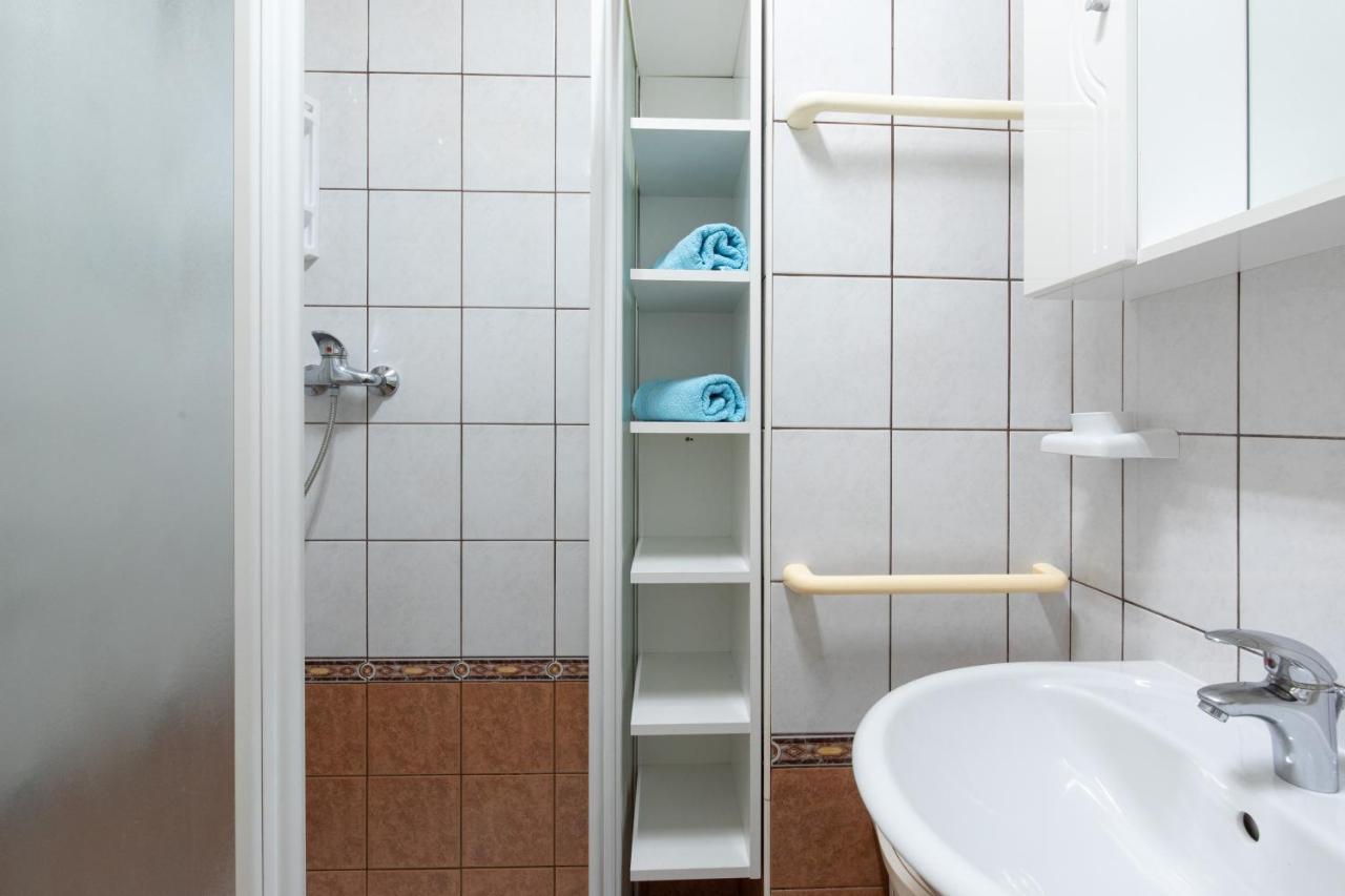 Apartment Blazi Njivice Bagian luar foto