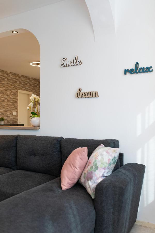 Apartment Blazi Njivice Bagian luar foto