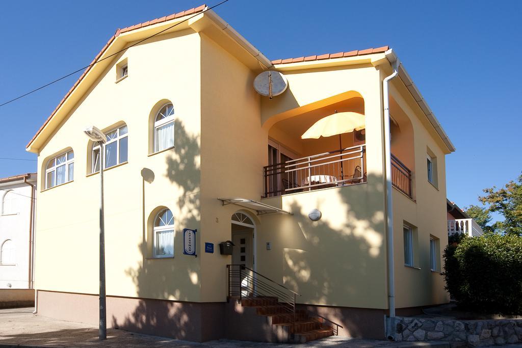 Apartment Blazi Njivice Bagian luar foto